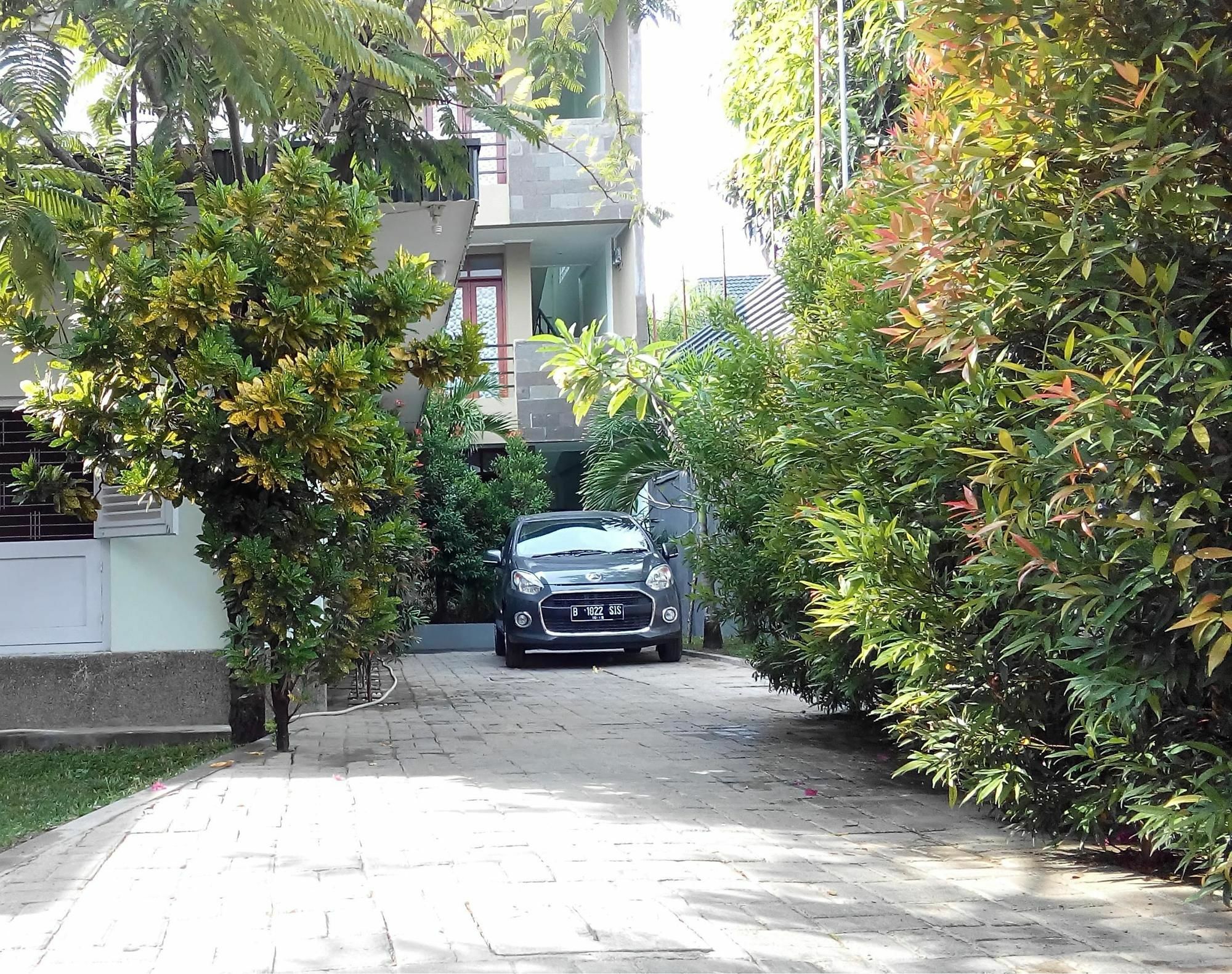 Makassar Breeze Place Residence エクステリア 写真